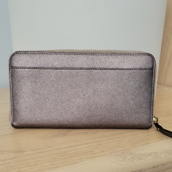 Kate Spade Silver Gray Full Zip Wallet with Metallic Sheen and Dotted Lining - Picture 3 of 11